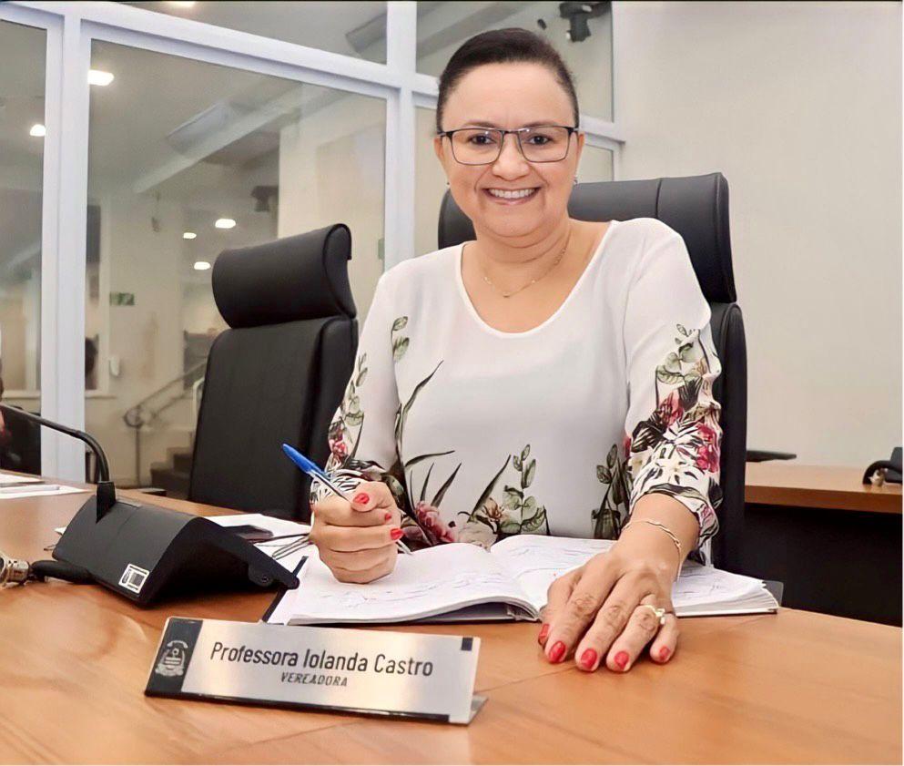 Iolanda Castro Celebra Destaques na Comunidade Sessão Solene de